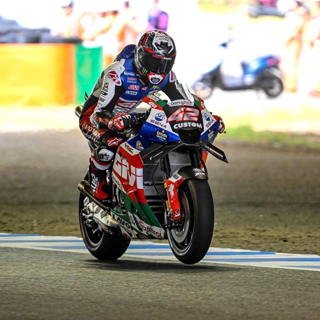 https://www.instagram.com/alexrins/